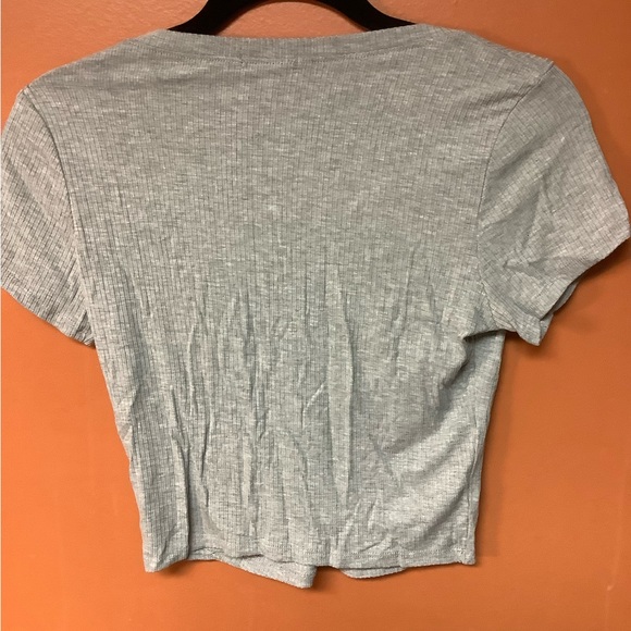 Grey V Neck Crop Top - Simple Basic Tee - Capsule Size L - Picture 2 of 3